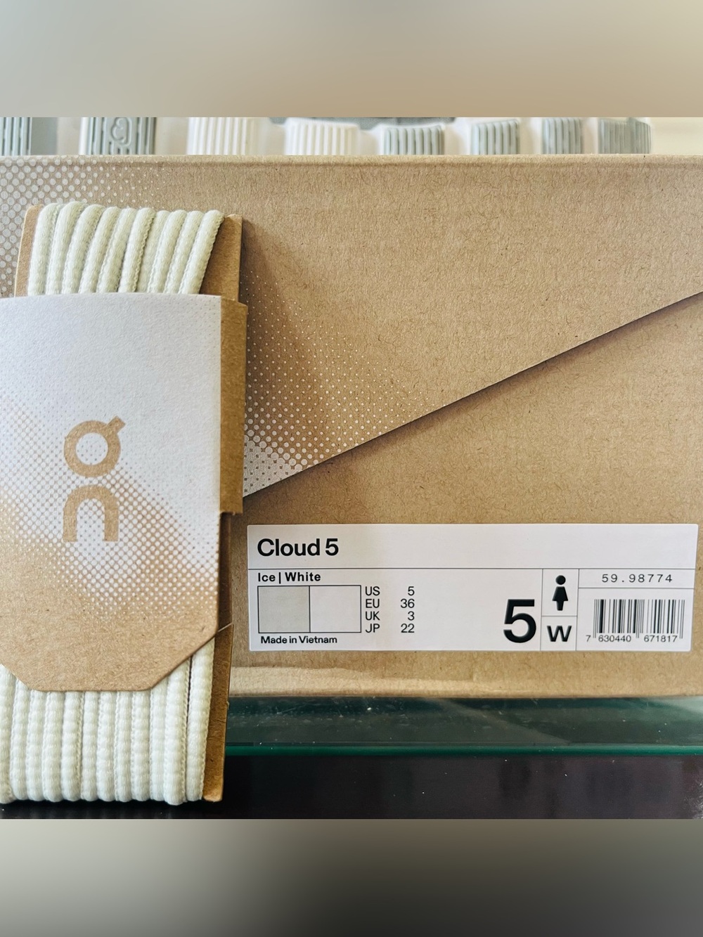 Sz 5 On Cloud 5 Women's Sneakers Trainers Shoes Ice/White (Kids 3.5) 59.98774 - Picture 7 of 7